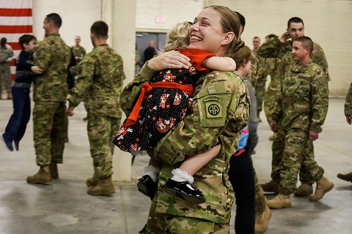 Những khoảnh khắc xúc động trong đời binh nghiệp của binh sĩ Mỹ